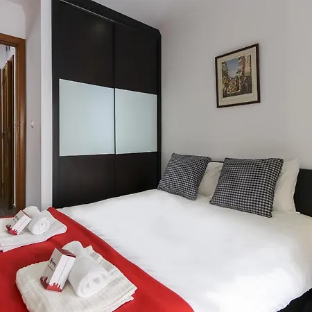 Cosy Flat By Homing
